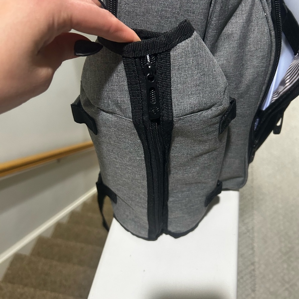 Brand new picnic backpack set - Picture 3 of 5
